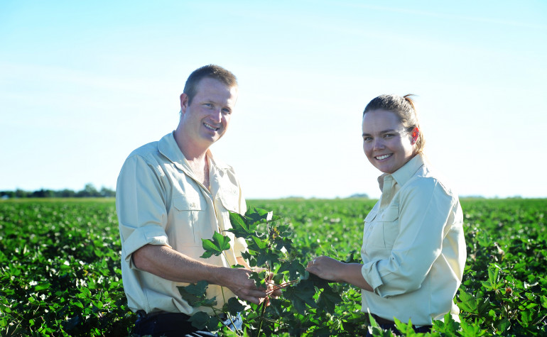 YackerApp Founders agronomists Heath McWhirter and Emma Ayliffe in a crop